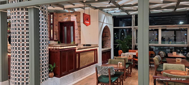 Urth Café